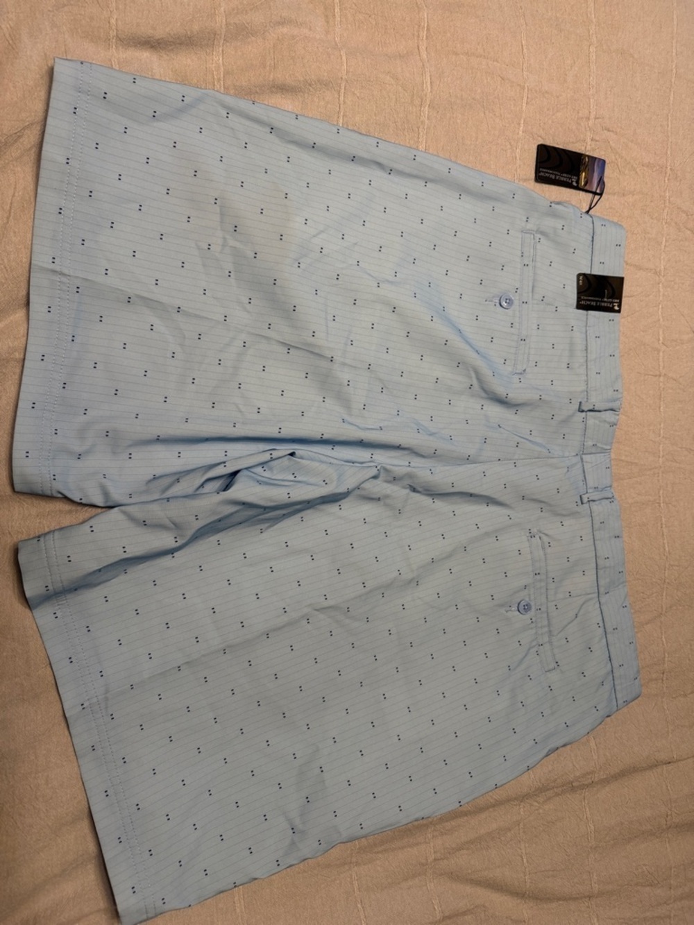 BNWT pebble beach golf shorts - Picture 5 of 7